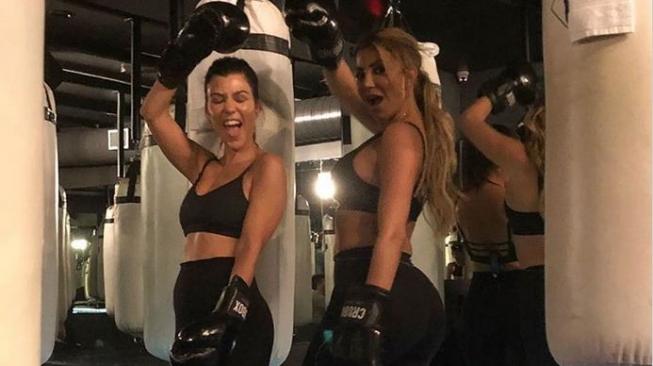 Kerja keras Kourtney Kardashian untuk dapatkan tubuh ideal [ig @kourtneykardash]