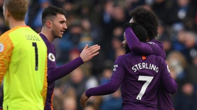 Hantam Huddersfield, Manchester City Masih Tempel Liverpool