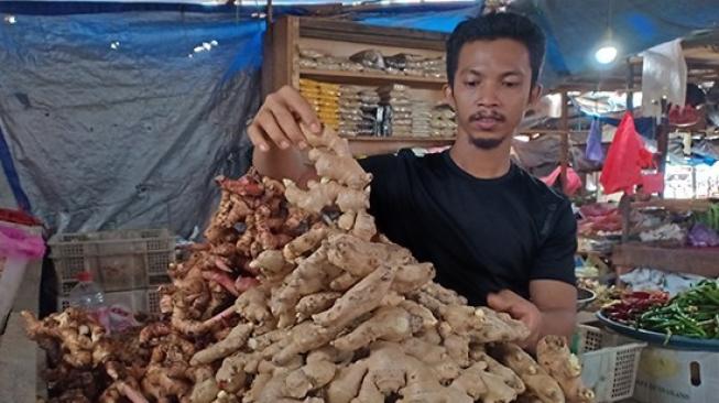 Penampakan Jahe Asal Thailand Serbu Pasar Hamadi Jayapura Papua