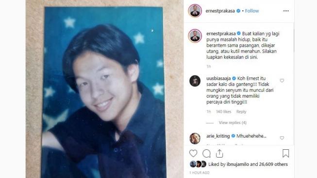 Ernest Prakasa pamer foto jadul. [instagram/ernestprakasa]