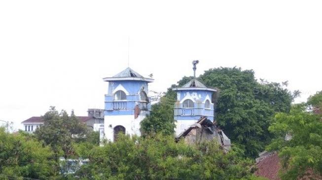 Ditetapkan Cagar Budaya, Atap Eks Hotel Tugu Milik Adik Soeharto Roboh