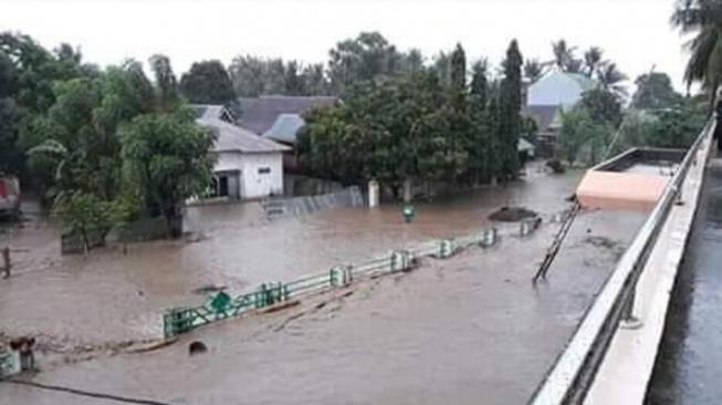 Update Banjir Sulawesi Selatan: 30 Orang Tewas, 25 Orang Hilang