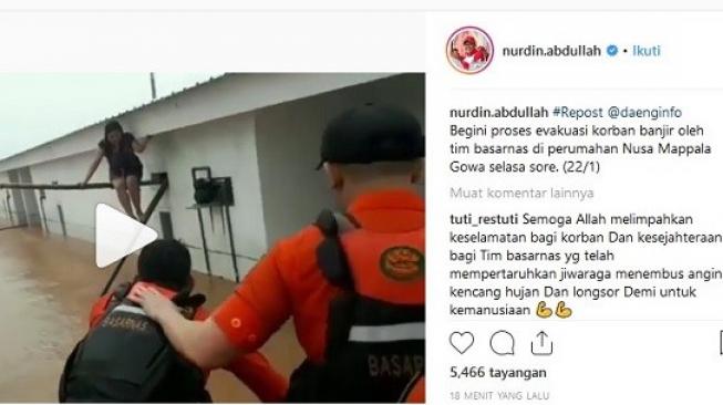 Evakuasi menegangkan korban banjir di Sulsel. (Instagram/nurdin.abdullah)