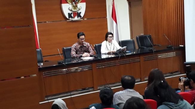 Sekongkol Suap Proyek, Bupati Mesuji dan Adik Kandung Kompak Jadi Tersangka