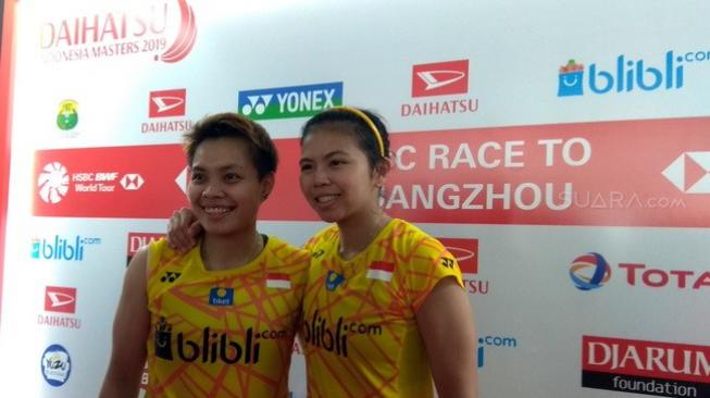 Pasangan ganda putri Indonesia, Greysia Polii/Apriyani Rahayu, melaju ke perempat final Indonesia Masters 2019 usai mengalahkan Hsu Ya Ching/Hu Ling Fang (China Taipei) di Istora Senayan, Jakarta, Kamis (24/1/2019). [Suara.com/Arief Apriadi]