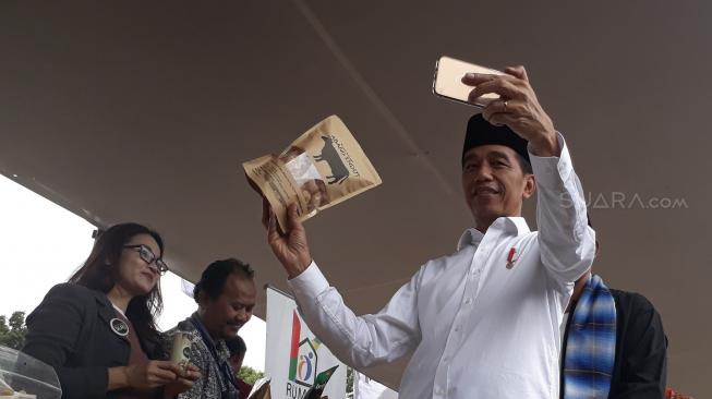 Hadiri Harlah NU Ke-93, Jokowi: Saya Merasa Adem Bersama Kyai