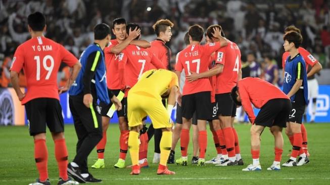 Reaksi timnas Korea Selatan usai dikalahkan Qatar di perempat final Piala Asia, Jum'at (24/1/2019) [AFP]