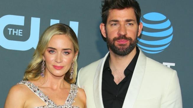 Emily Blunt dan suami, John Krasinski. [Jean-Baptiste LACROIX / AFP]