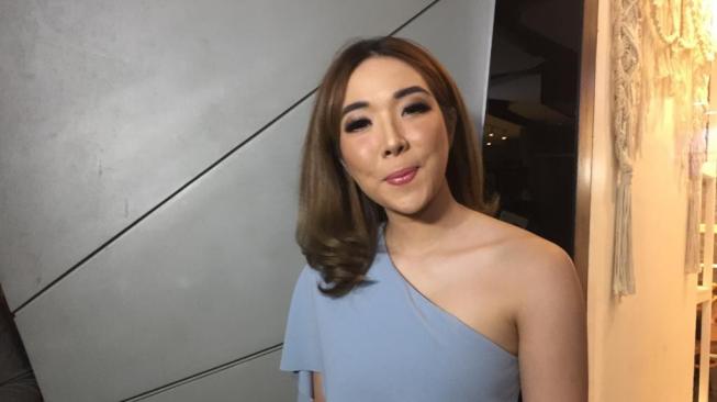 Gisella Anastasia di Urban Quarter, Plaza Indonesia, Thamrin, Jakarta Pusat pada Selasa (29/1/2019). [Sumarni/Suara.com]