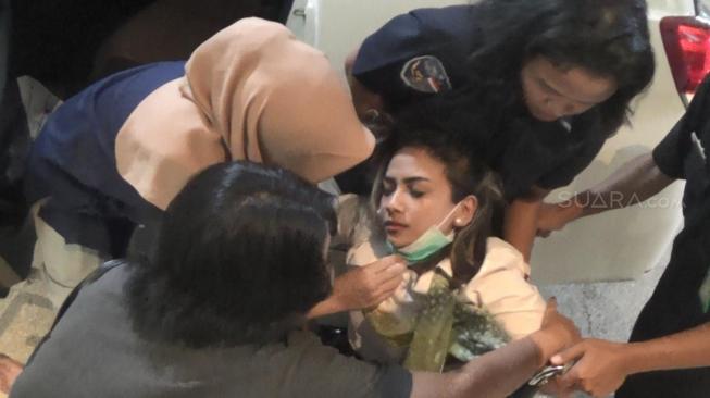 Gagal Masuk Sel Tahanan, Vanessa Angel Masih Dirawat di Rumah Sakit