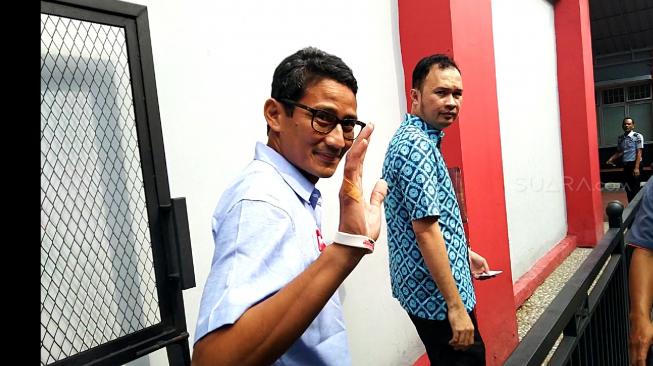 Pulang Kampanye, Sandiaga Uno ke Rutan Cipinang Jenguk Ahmad Dhani