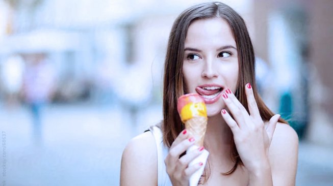 Benarkah Makan Es Krim saat Haid Salah Satu Penyebab Kanker Serviks?