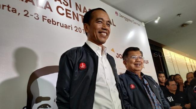 Jokowi dan Jusuf Kalla. (Suara.com/Yasir)