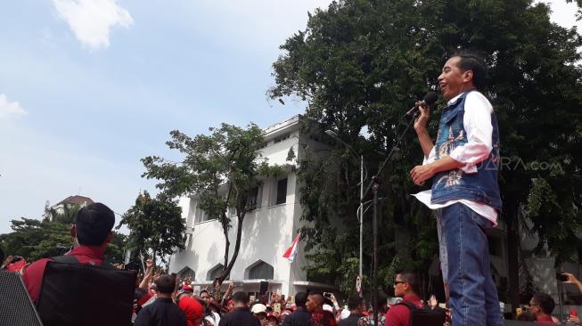 Jokowi - Maruf Amin Kalahkan Prabowo - Sandiaga di Media Sosial