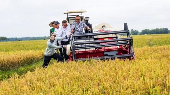 Bantu Atasi Kemiskinan, Mentan Apresiasi Kinerja Petani Sukabumi