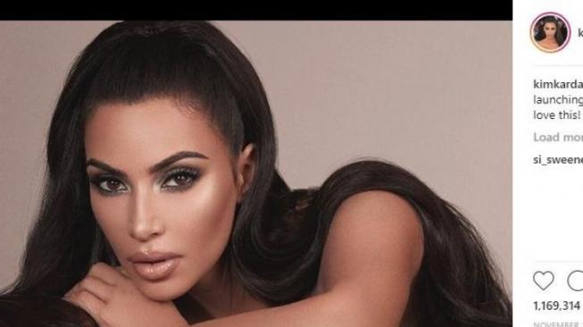 Tips Nyeleneh Awet Muda Ala Kim Kardashian
