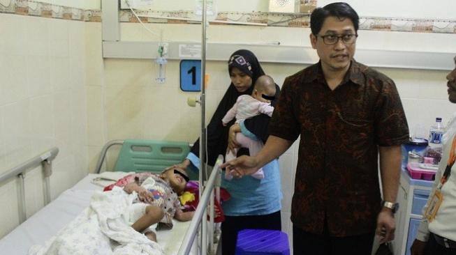 Ditinggal Ibu Menyusui, Balita 3 Tahun Tercebur Kuah Soto Mendidih