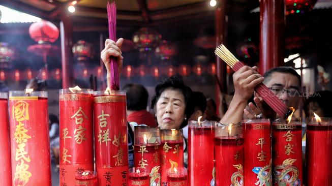 Makna Lilin Merah yang Terus Menyala saat Perayaan Imlek