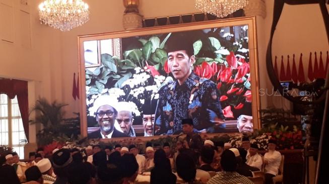 Janji Jokowi di Depan Ratusan Habib: Bangun Seribu BLK di Pesantren