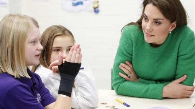 Kunjungi Sekolah di London, Kate Middleton Bicara Arti Pentingnya Keluarga