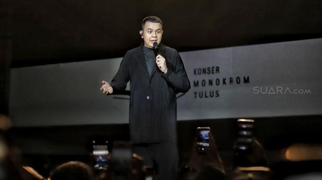 Sakit, Tulus Tetap Tampil Maksimal di Prambanan Jazz Festival 2020