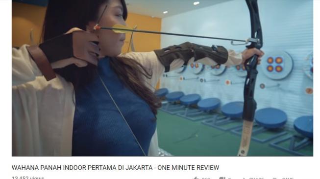 Seru, Jessica Veranda Bermain di Wahana Panah Indoor Pertama di Jakarta