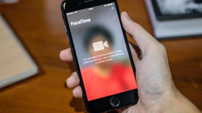 Aplikasi FaceTime pada sebuah iPhone 7. [Shutterstock]