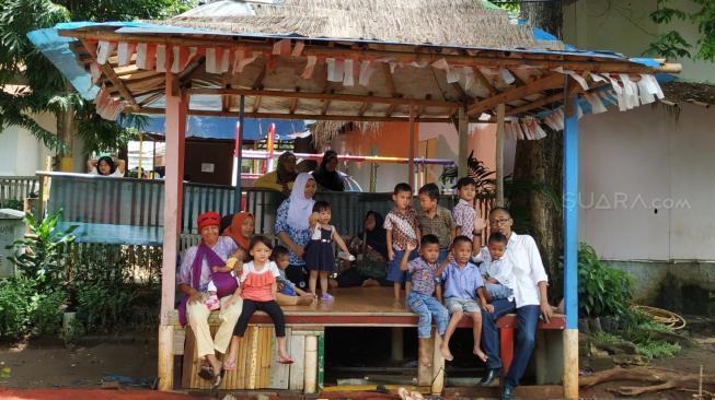 Agus Supriyanto Di Balik Ruang Belajar Anak Jalanan Di Tengah