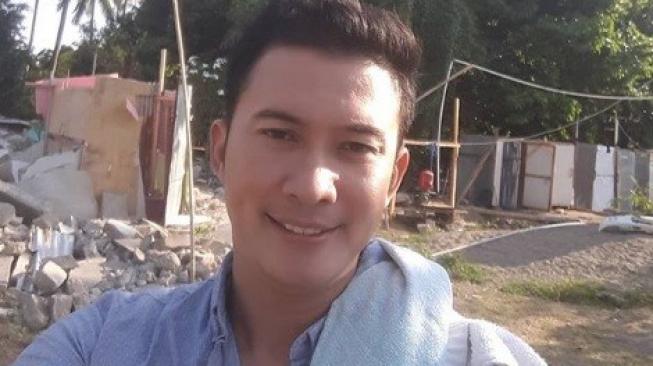 Mandala Shoji Dibui, Istri: Dia Dakwah di Pesantren Salemba