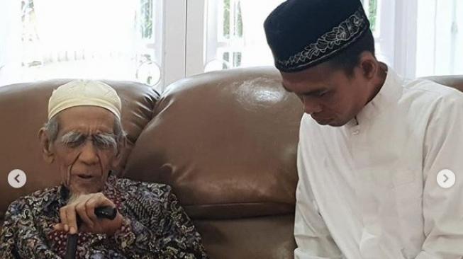 Ustaz Abdul Somad Sowan ke Mbah Moen, Dapat Nasihat Ini