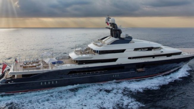 Yacht Mewah Hasil Korupsi Malaysia Ini Dijual Setengah Harga.