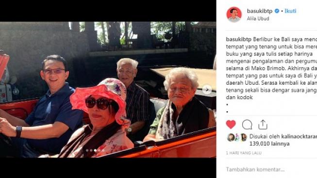 Ahok liburan di Bali. (Instagram)