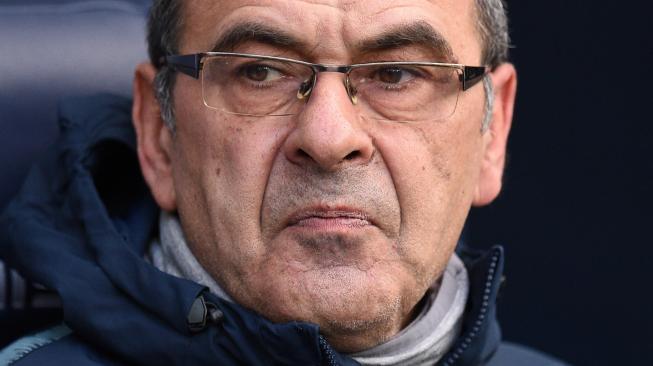 Ekspresi Pelatih Chelsea Maurizio Sarri usai timnya Chelsea dikalahkan oleh Manchester City di Stadion Etihad, Manchester, Inggris, Minggu (10/2). [Oli SCARFF / AFP]