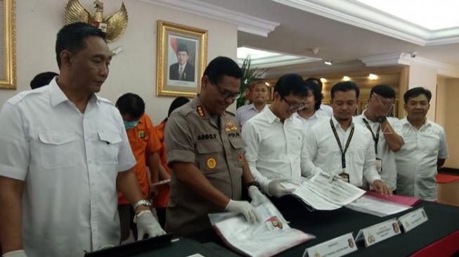 Gali Lubang Tutup Lubang, Pasutri Tipu Pemburu Valas sampai Rp 20 Miliar