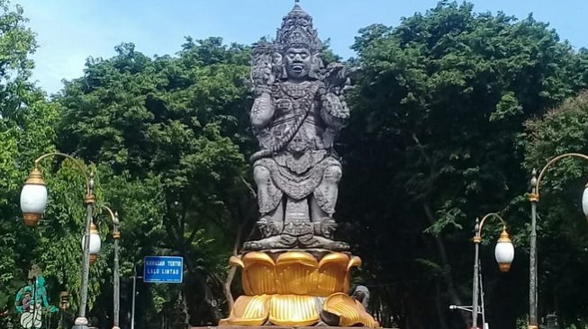 Usai Dirusak Bule, Patung Catur Muka Denpasar Ditata Lebih Indah