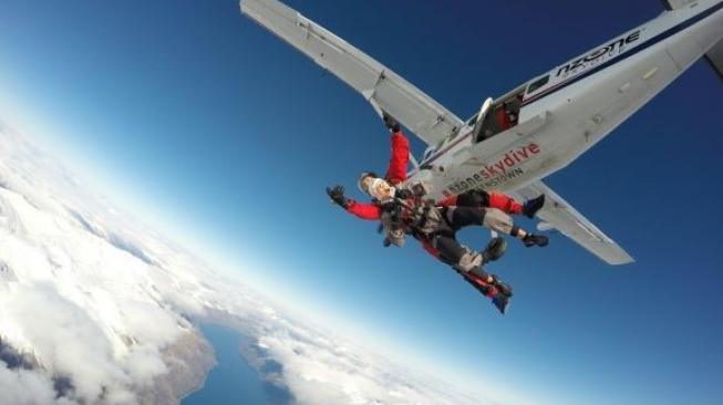 Skydive di Selandia Baru. (Tourism New Zealand) 