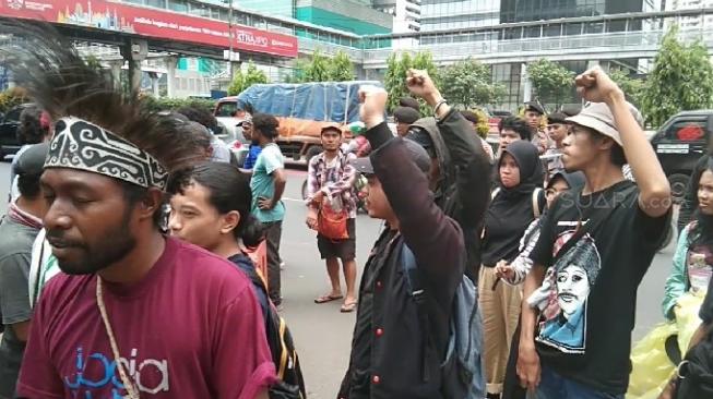 Bantah Cegat Mobil Jokowi, Buruh Freeport: Kami Sedang Berdoa di Tenda