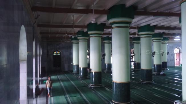 Tak Jadi Ditolak di Masjid Kauman, Prabowo Jumatan di Barisan Saf Pertama