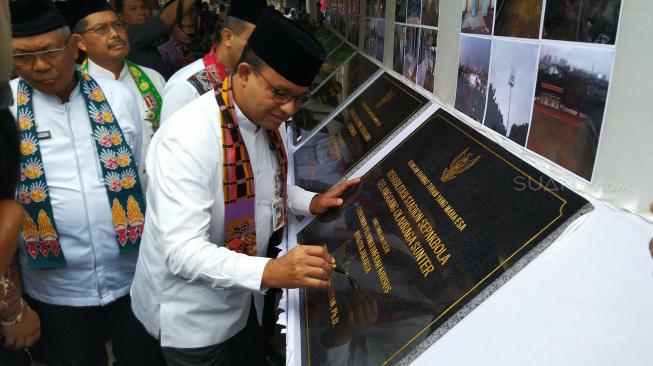 Telan Dana Rp 93,6 Miliar, Anies Resmikan 7 GOR Baru di Jakarta