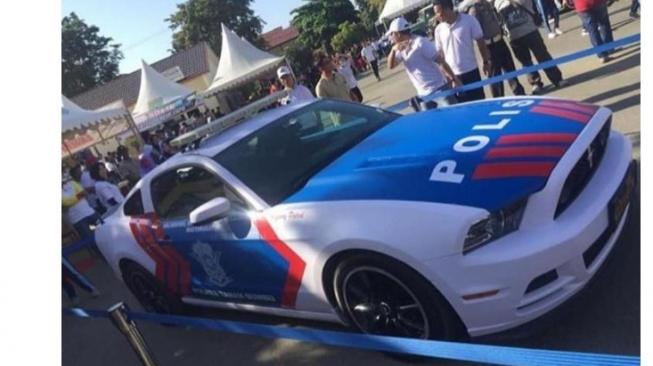 Download Gambar  Mobil  Patroli Polisi  RIchi Mobil 