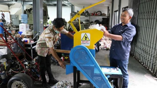 Berdaya Rendah, Ini Mesin Pencacah Plastik Karya Peneliti UGM