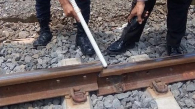 Rel Patah, KRL Duri-Tangerang Sempat Terganggu
