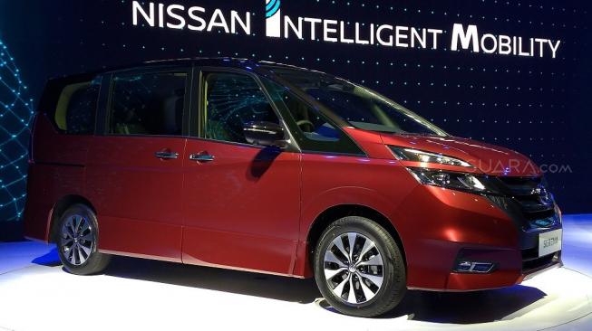 LifeHack: Bikin Kantor Berjalan dengan Modal Kabin Mobil Nissan Serena, Cukup 5 Menit Saja