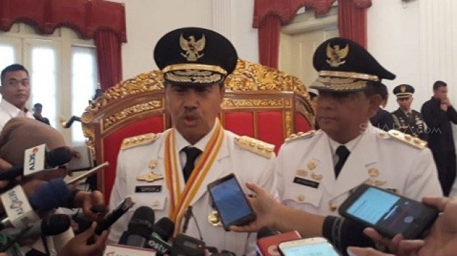 Diusung PAN dan PKS, Gubernur Riau Pilih Dukung Jokowi di Pilpres 2019