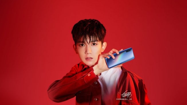 Akhirnya, Xiaomi Mi 9 Rilis dengan Warna Lavender Violet dan Ocean Blue