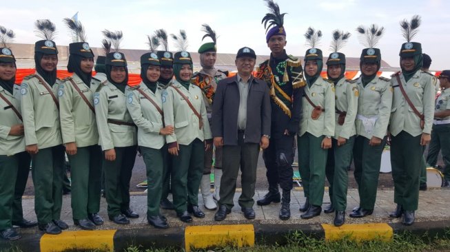 Drum Band Polbangtan Bogor dalam memeriahkan "Apresiasi Kementerian Pertanian Terhadap Capaian Ketahanan Pangan Kabupaten Sukabumi Untuk Mewujudkan Indonesia Sebagai Lumbung Pangan Dunia", yang diselenggarakan di Kompleks Asrama Haji, Kampung Cikembang, Desa Sukamulya, Kecamatan Cikembar, Sukabumi, Jawa Barat, Kamis (21/2/2019). (Dok: Kementan)