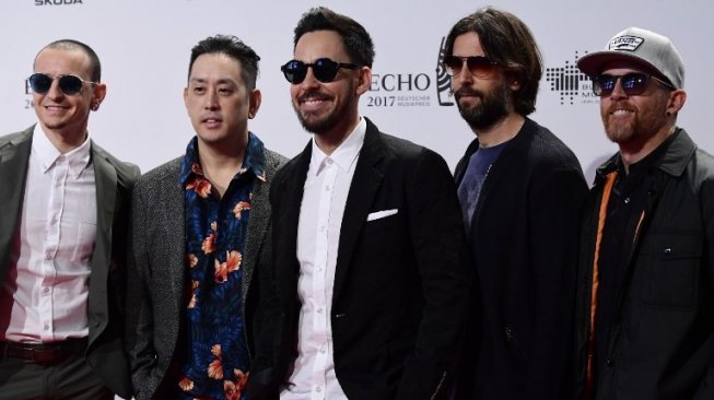 Linkin Park saat masih bersama Chester Bennington. (Tobias SCHWARZ / AFP)