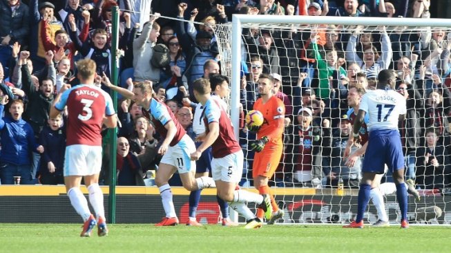 Berlutut di Markas Burnley, Tottenham Gagal Pangkas Jarak dengan Liverpool