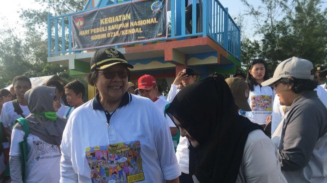 Hari Sampah Nasional, Menteri LHK Bersih-bersih Pantai Kendal