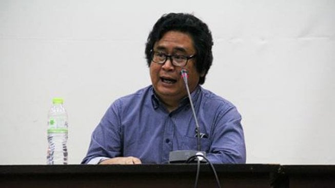 Vedi R Hadiz (kanan), Ilmuwan sosial Indonesia yang menjadi Professor of Asian Studies di Asia Institute, University of Melbourne, Australia. [Universitas Indonesia]